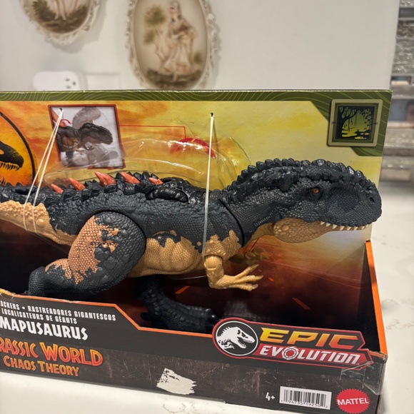 Jurassic World Chaos Theory MAPUSAURUS Epic Evolution Gigantic Trackers In Hand - Picture 3 of 6